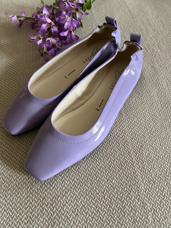 Naked Feet Shoes - Naked Feet "Sample" Lavender Patent Leather Flats Size 6 NEW
